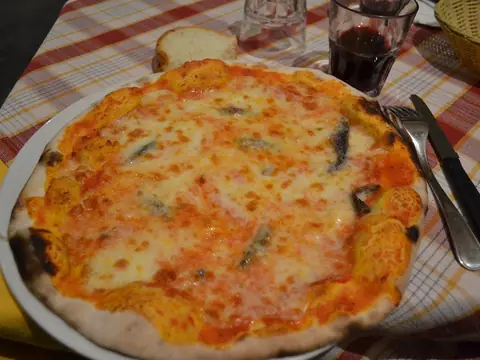 Pizza Napoletana (foto indicativa)